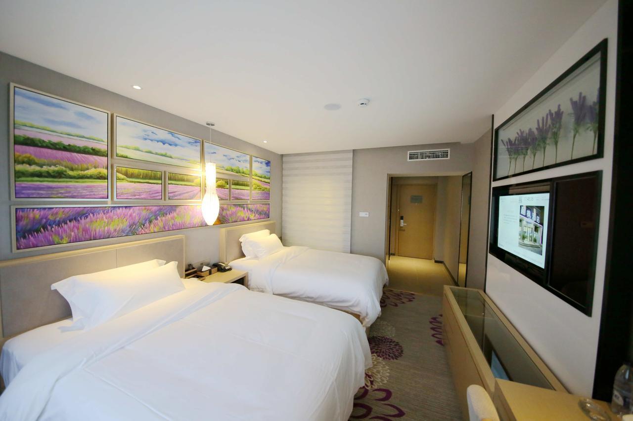 Lavande Hotel Qingdao North Station Shop Екстер'єр фото
